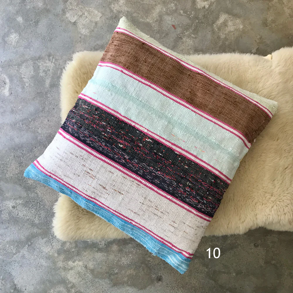 Handwoven rag pillow cover - Image 11