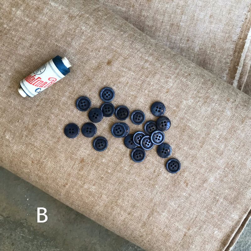 Bone button 002 - Image 2