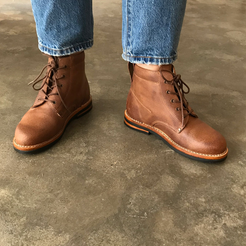 Bota com sola de pneu - Image 4