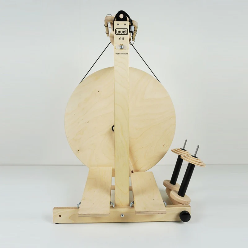 Louët S17 Spinning Wheel - Image 2